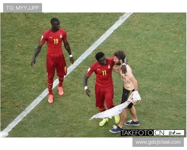 足球明星卷入网络赌博丑闻引发球迷热议与行业反思