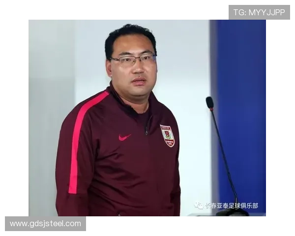 足球明星咖啡馆搭建梦想空间与球迷共享激情时刻